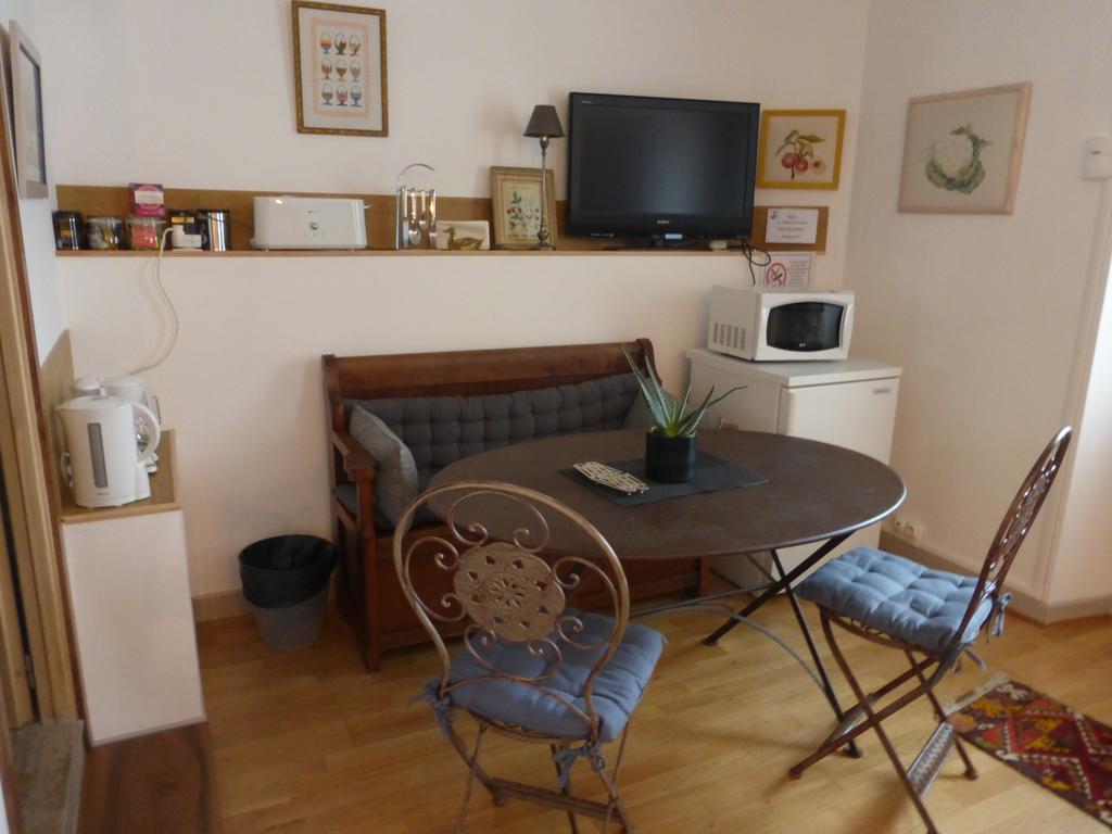 Chambre D'Hotes Le Tilleul De Canac Rodez Bagian luar foto
