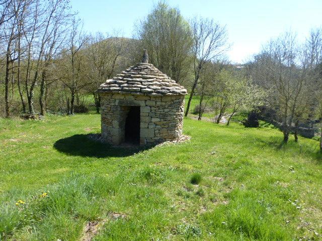 Chambre D'Hotes Le Tilleul De Canac Rodez Bagian luar foto