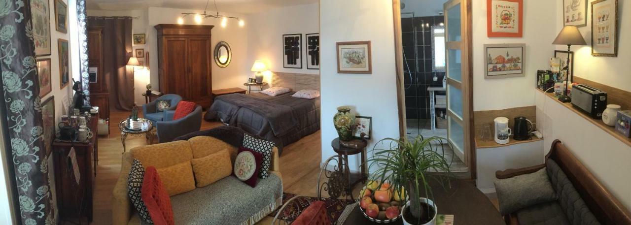 Chambre D'Hotes Le Tilleul De Canac Rodez Bagian luar foto
